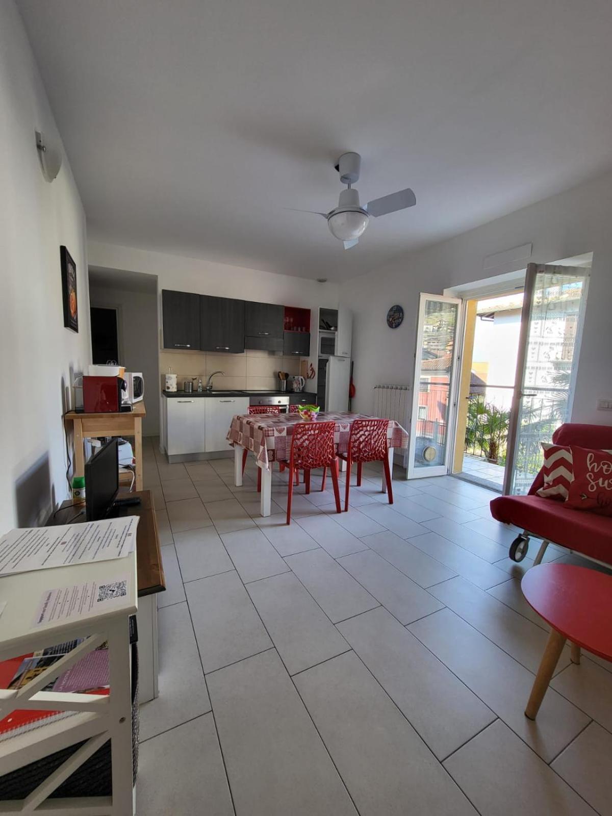 Red Apartment - Residenza Silvana Verbania Eksteriør billede